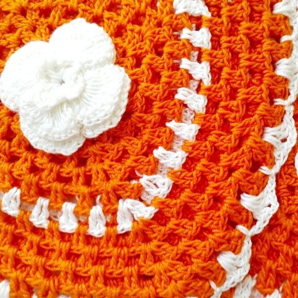 Hand Crocheted Pot Holders Hot Pads Trivet Flower White Orange S7.5" set of 2 - Picture 4 of 8